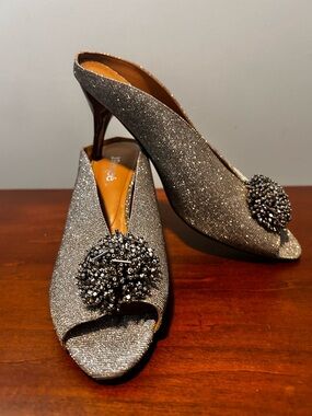 JRenee Sparkling Pewter Silver Peep-Toe pump Heels with Beaded Accent 13M